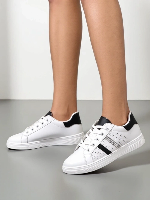 Royalfashion Жіночі ажурні кросівки Fortay