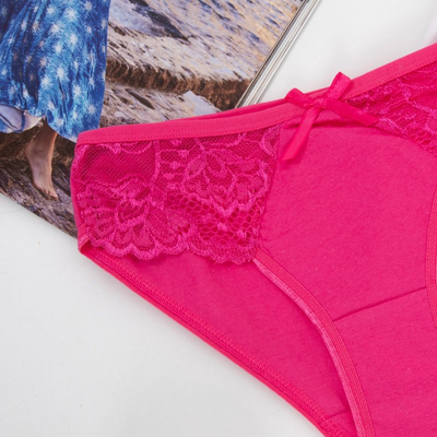 Жіночі трусики в кольорі фуксія з мереживом - Нижня білизна