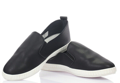 Czarne trampki slip on - Obuwie