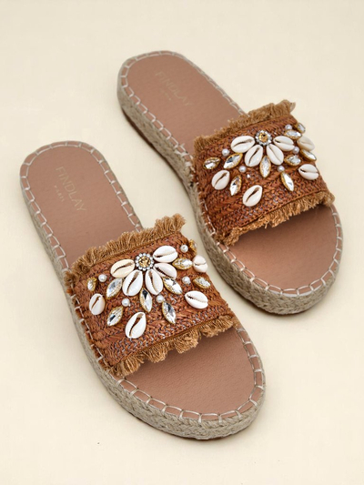 Sandály Royalfashion Callista Boho Camel na ploché platformě s mušlemi