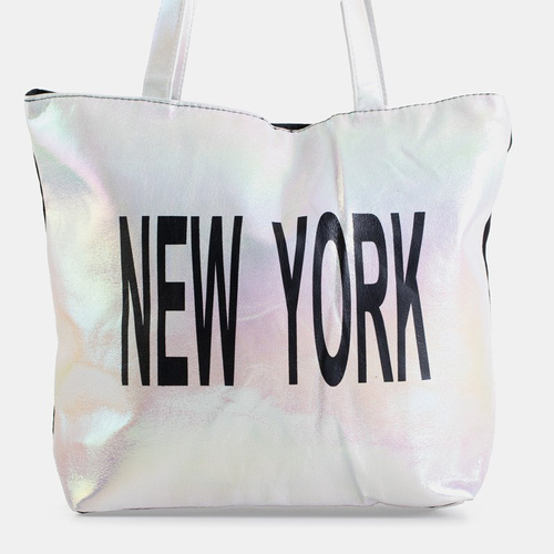 Біла жіноча сумка з написом