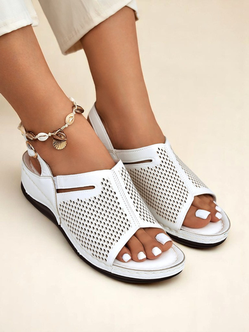 Royalfashion Жіночі сандалі на низькій танкетці Mira