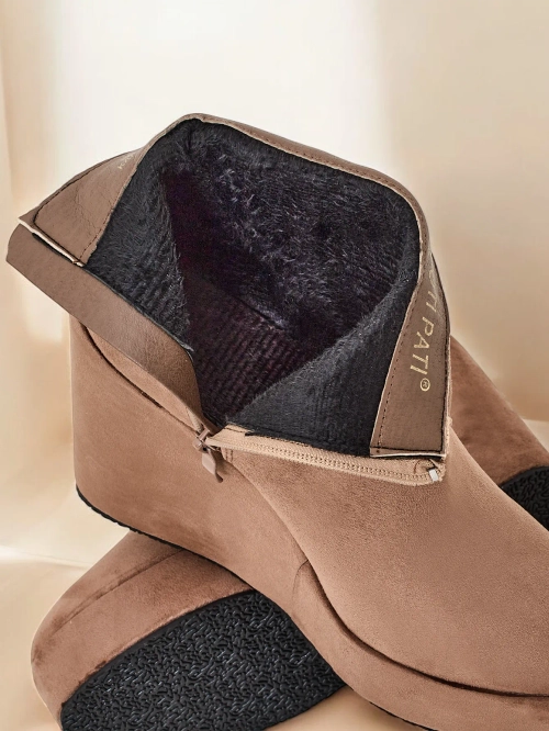 Жіночі чоботи на каблуці Royalfashion Sieffa