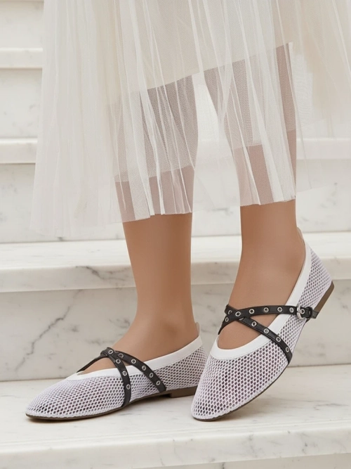 Балетки Royalfashion Calista Bianca – сітчасті білі жіночі туфлі з чорними ремінцями