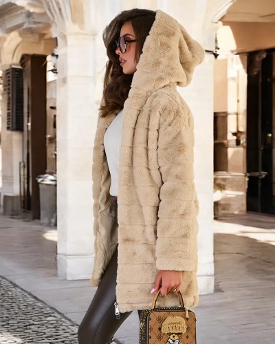 Royalfashion Béžový dámský kabát s kožešinou