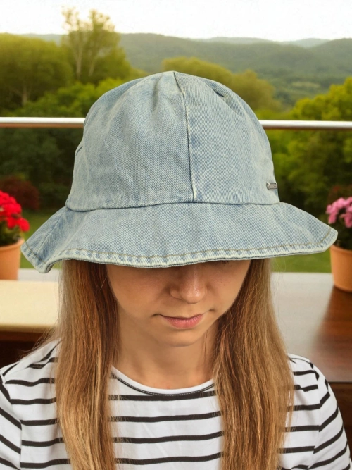 Жіночий капелюх Demetra denim bucket hat – легкий поліестеровий стиль