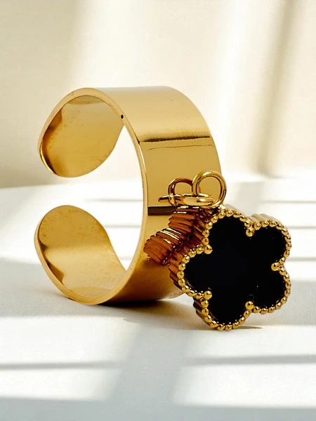 Браслет-обруч Dolce Vita з декоративними шармами