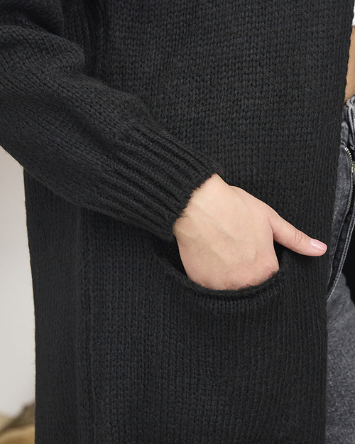 Жіночий довгий светр-покривало чорного кольору - Одяг