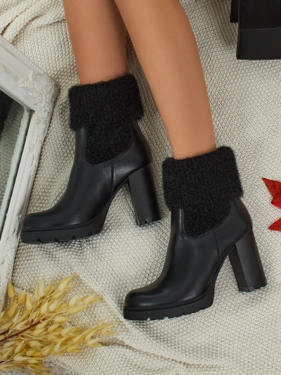 Dámské kotníkové boty z eko kůže na sloupkovém podpatku s úpletem Tirave