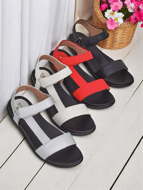 Royalfashion Жіночі сандалі на плоскій підошві Lillia