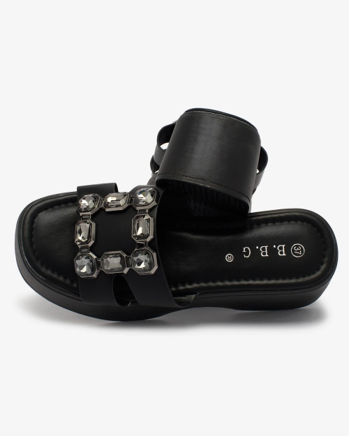 Royalfashion Чорні жіночі шльопанці на суцільній підошві Norixi