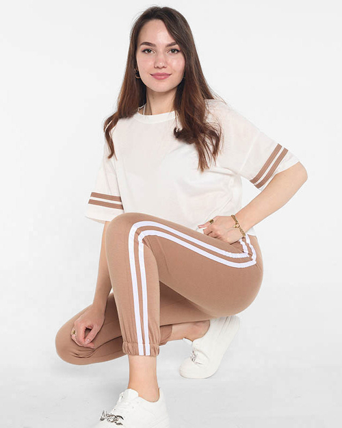 Коричнево-білий жіночий спортивний костюм з лампасами