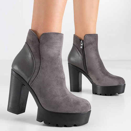 Сірі ботильйони на підборах Chofa - Взуття