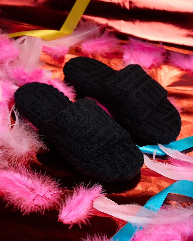 Royalfashion Dámské černé látkové žabky Tylles