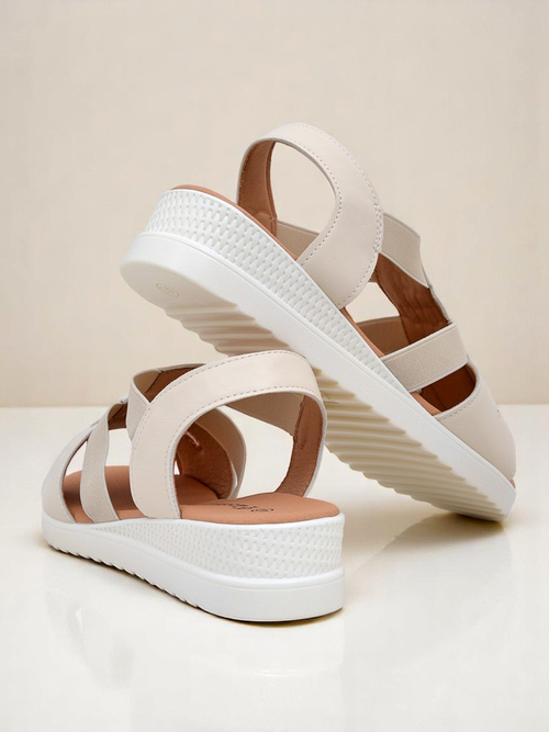 Royalfashion Жіночі сандалі на низькому танкетці Sora