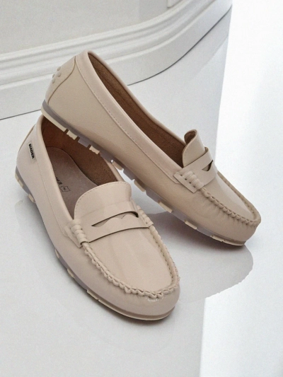 Loafers damskie bezowe Kallista - skora ekologiczna zamszowa premium