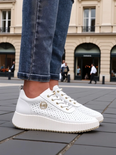 Royalfashion Жіночі перфоровані спортивні кросівки Jovenes