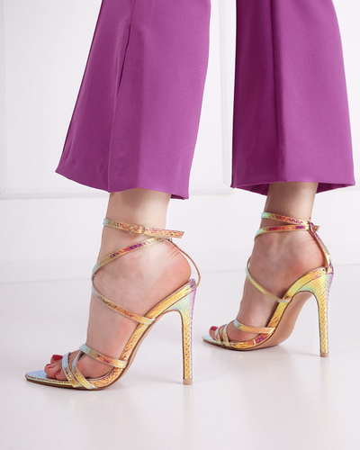 Holografické sandály na podpatku z růžového zlata od Georio - Footwear