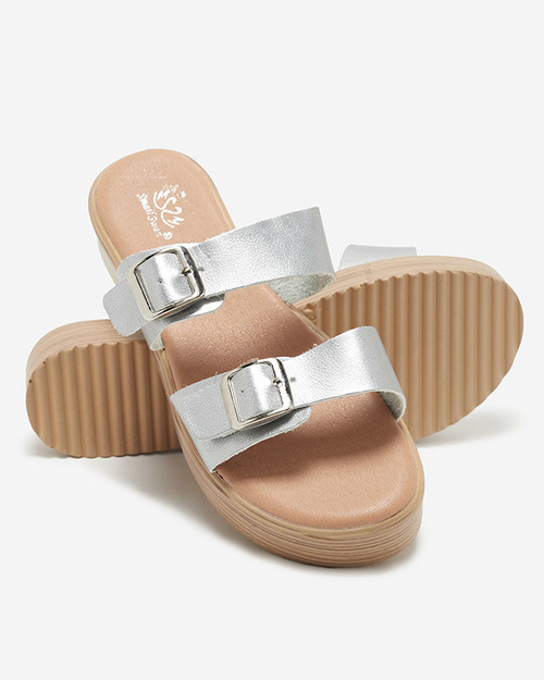 Срібні жіночі тапочки з екошкіри з пряжками Nepise - Взуття