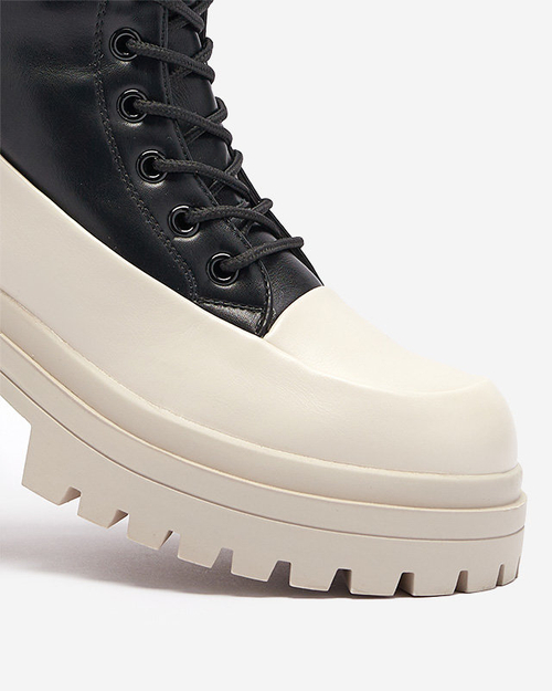 OUTLET Чорно-бежеві жіночі високі черевики-баггі Susker- Footwear