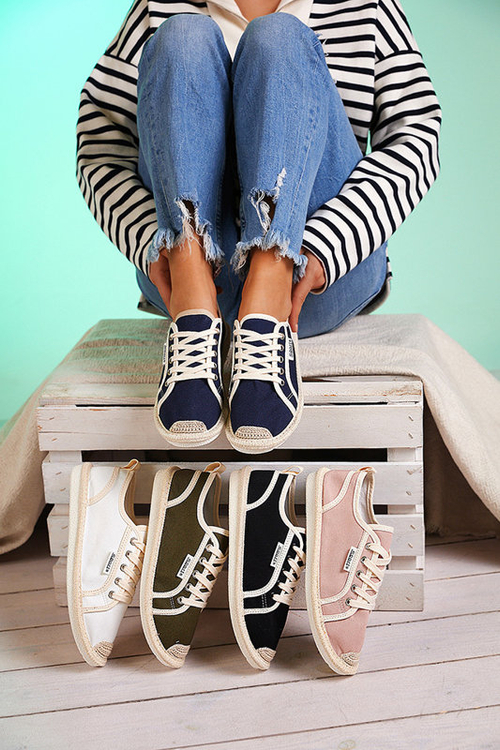 Жіночі білі кросівки з тканини Mokida - Взуття