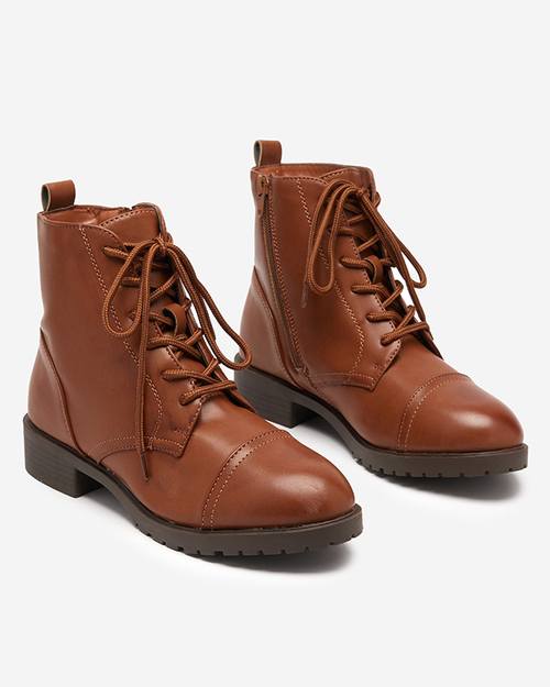 Коричневі жіночі чоботи на низькому каблуці Verasi