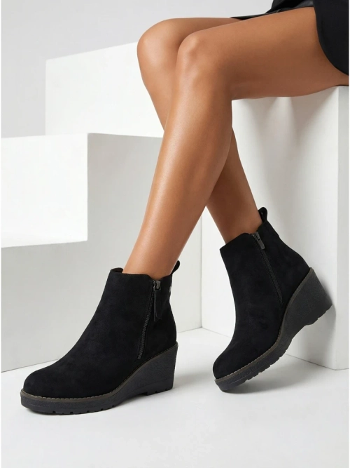 Жіночі ботильйони на танкетці Zarrico