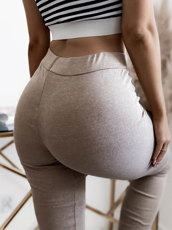 Dámské legíny ve světle hnědé barvě- Oblečení