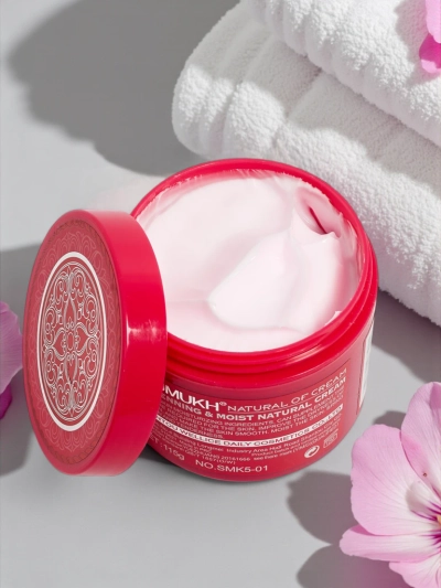 Krém na obličej a krk s efektem rozjasnění a hydratace Deep Pink