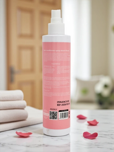 Parfémovaný kondicionér na vlasy ve spreji s proteiny - regeneruje a hydratuje