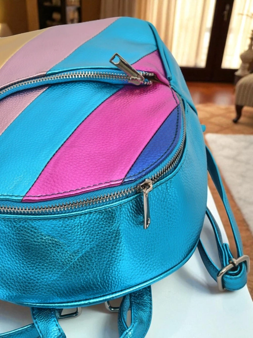 Royalfashion Жіночий рюкзак із екокожі з металевими смужками Metallic Stripes