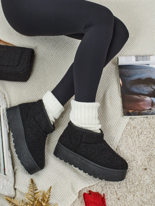 Короткі жіночі черевики а-ля снігоходи Marellin