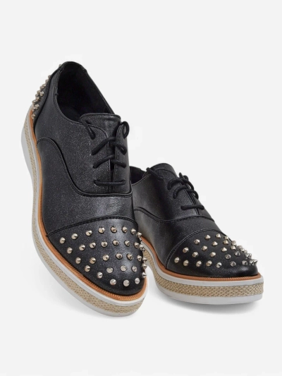 Royalfashion Жіночі плоскі черевики, прикрашені шипами Azaldo