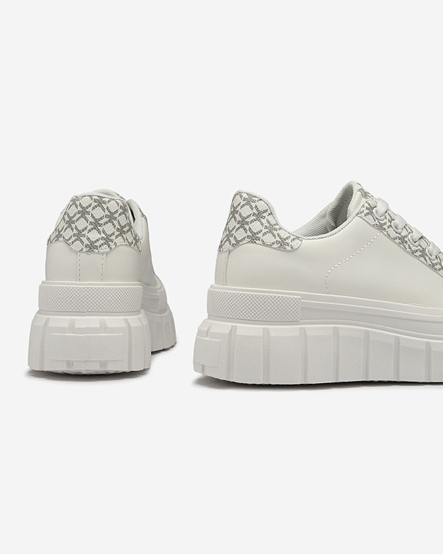 Ležérní dámská bílá sportovní obuv se vzorovanými vsadkami Leritic - Obuv