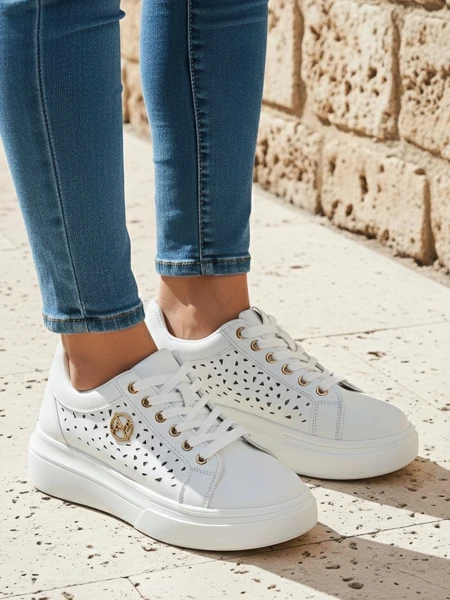 Dámské tenisky Calista Bianco z eko kůže, prolamované, jarní 4,5 cm