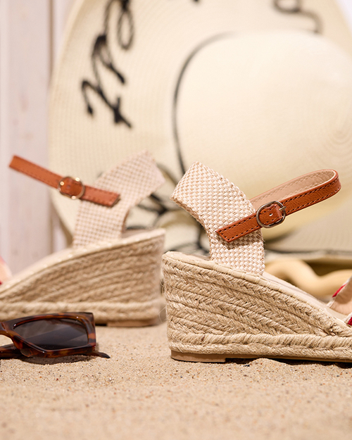 Червоні жіночі босоніжки a'la espadrilles в смужку Mecera - Туфлі