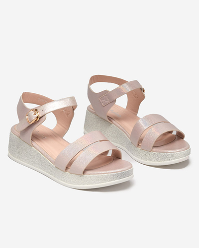 Рожеві жіночі босоніжки з голографічним ефектом від Maveos - Footwear
