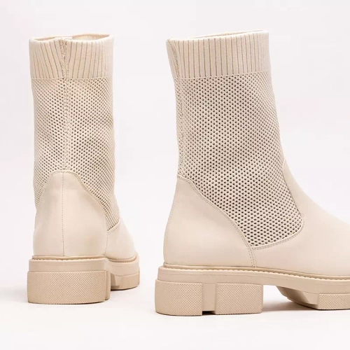 OUTLET Жіночі бежеві ажурні ботильйони Roibu - Взуття