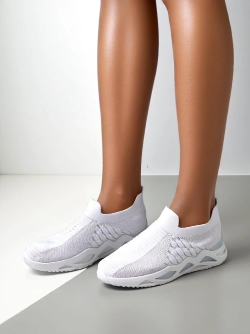 Royalfashion Жіночі снікери без шнурівки з стразами Elavises