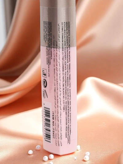 Lesklá oční stíny v tyčince Rose Dahlia