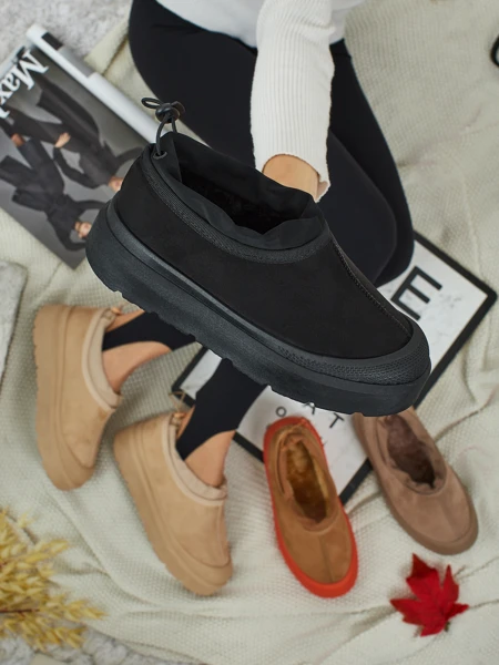 Короткі жіночі черевики a'la снігоходи Velisee