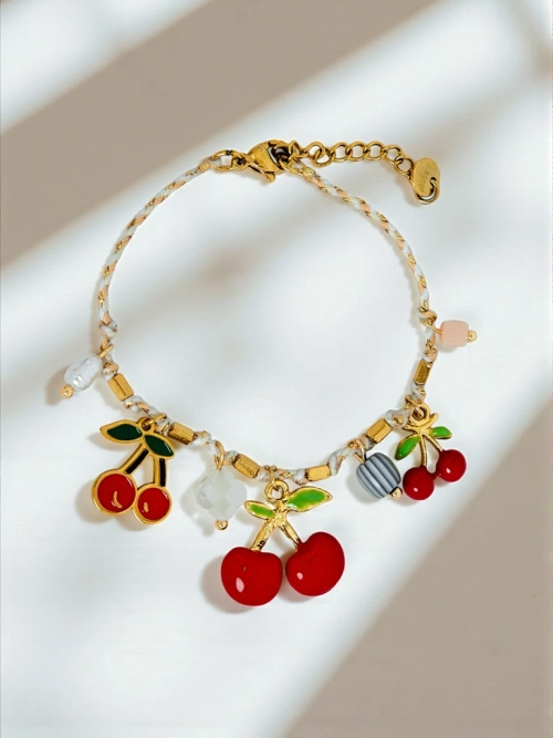 Браслет Аріадна Cherry – кольорові шарми та золотисті деталі