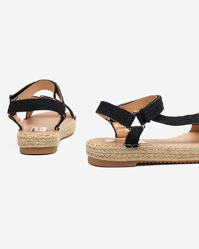 Чорні жіночі сандалі на плоскій підошві Umilla