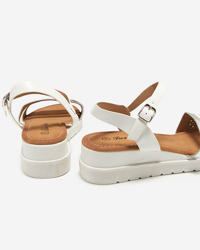 Dámské bílé sandály na nízkém klínku Dotif - Obuv