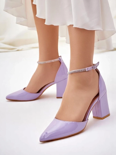 Royalfashion жіночі туфлі з лакованої шкіри з ремінцем з стразами Furoni