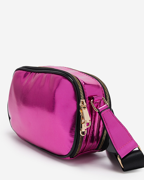 Рожева маленька блискуча жіноча сумочка з написами