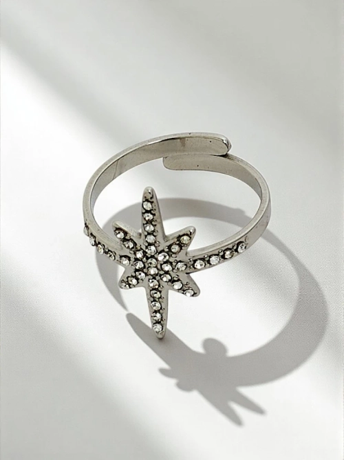 Браслет-обруч Dolce Vita з декоративними шармами