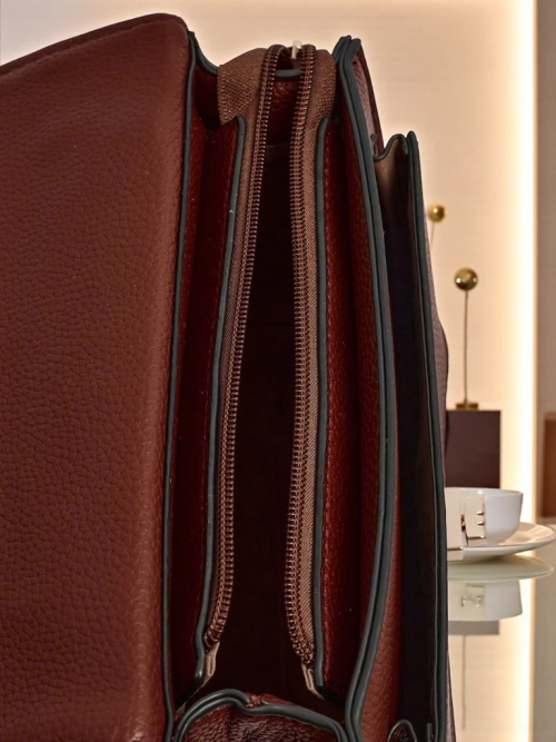 Маленька жіноча сумочка з екошкіри Esmira