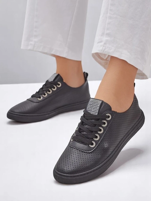 Royalfashion Жіночі кросівки з стразами Cytorrie