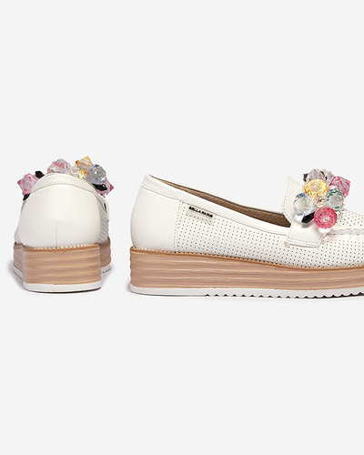 Білі жіночі мокасини з декоративними кристалами Liscutio- Footwear